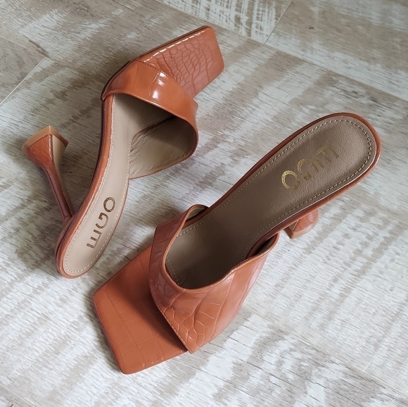 EGO Faux Leather Sculptured Heel Mule - Picture 7 of 16